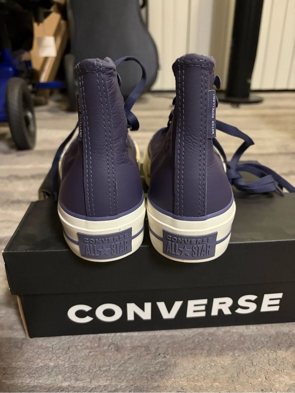 Converse chuck taylor all star lift platform weatherlized leathet women’s 5.5